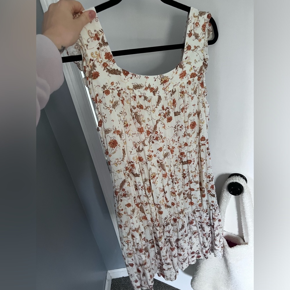 Cute flowy dress